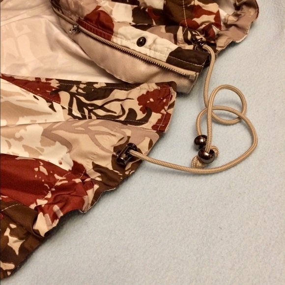 ZARA -  Hoodie Light Jacket - Picture 5 of 8